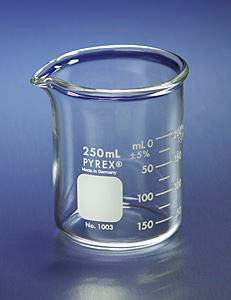 PYREX Heavy Duty Griffin 600mL Beaker, Double Scal For Sale